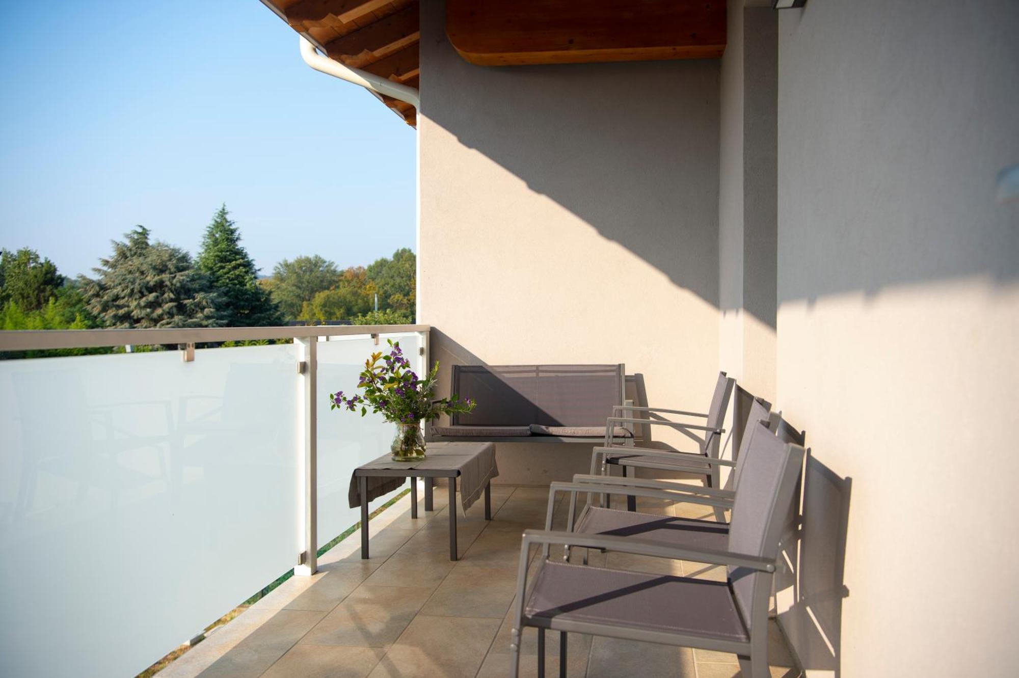 Bed and Breakfast Antica Dimora Dei Gelsi Manerba del Garda Exterior foto